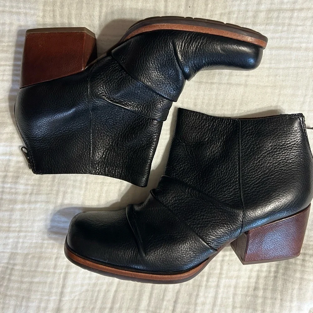 Kork Ease Kissel Black Womens Ruched Boots
